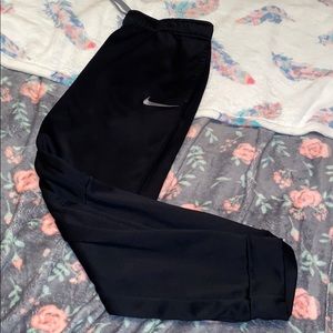 Nike Sweatpants w/ pockets